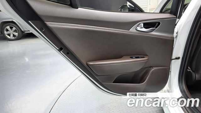 Kia Stinger 2.2 Diesel 2WD Dream Edition 2018 — фото 31