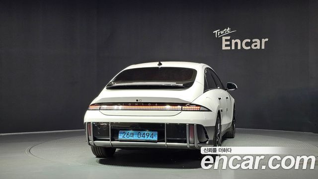 Hyundai Ioniq 6 Long Range Exclusive + 2023 — фото 4
