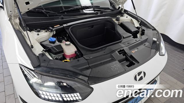 Hyundai Ioniq 6 Long Range Exclusive + 2023 — фото 6