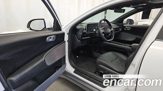 Hyundai Ioniq 6 Long Range Exclusive + 2023 — фото 10