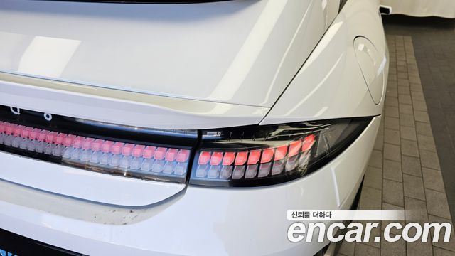 Hyundai Ioniq 6 Long Range Exclusive + 2023 — фото 23
