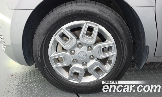 Hyundai Staria Cargo 5-Seater Modern 2023 — фото 5