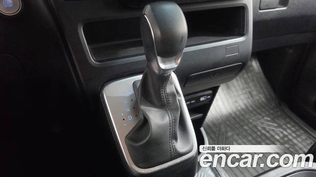 Hyundai Staria Cargo 5-Seater Modern 2023 — фото 9