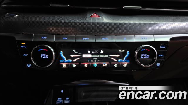 Genesis G80 (RG3) Gasoline 2.5 Turbo AWD 2022 — фото 31
