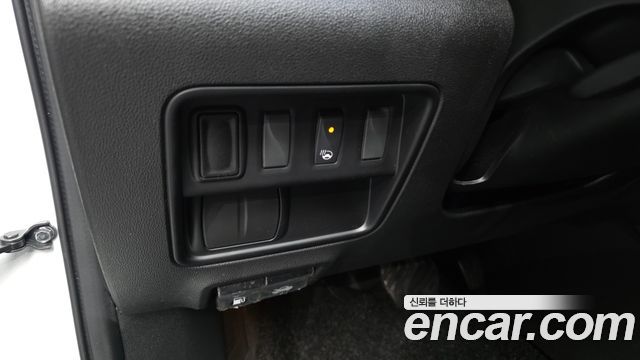 Renault Korea QM6 Diesel 2WD RE Signature 2017 — фото 18