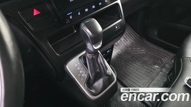 Hyundai Staria Cargo 3-Seater Modern 2022 — фото 9