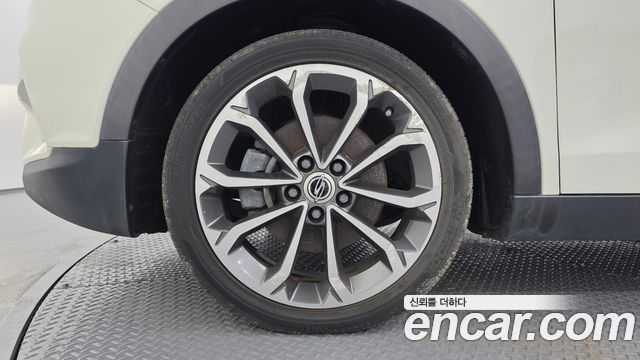 KG Mobility (SsangYong) Tivoli Diesel LX 2WD 2016 — фото 5