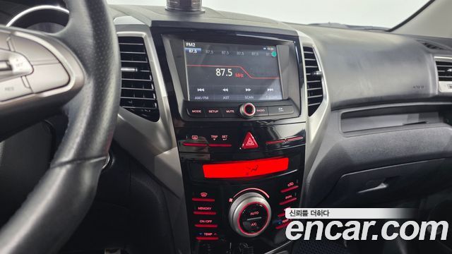 KG Mobility (SsangYong) Tivoli Diesel LX 2WD 2016 — фото 12