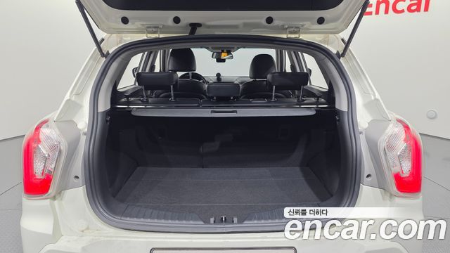 KG Mobility (SsangYong) Tivoli Diesel LX 2WD 2016 — фото 16