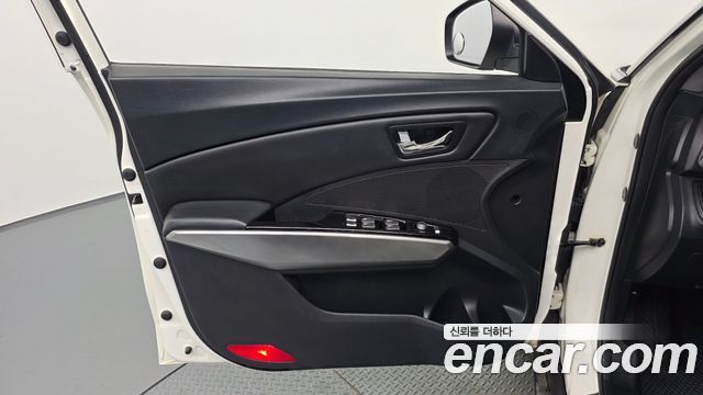 KG Mobility (SsangYong) Tivoli Diesel LX 2WD 2016 — фото 24