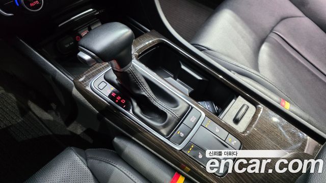 Kia K5 (II) 2.0 SX Prestige 2018 — фото 9