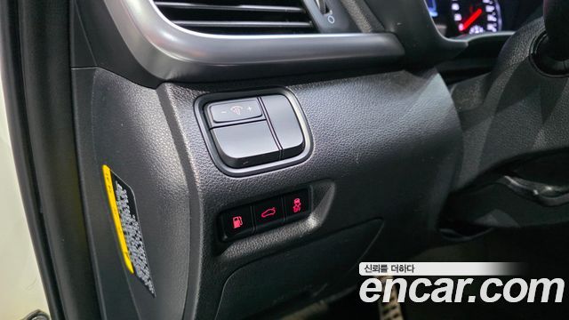 Kia K5 (II) 2.0 SX Prestige 2018 — фото 12