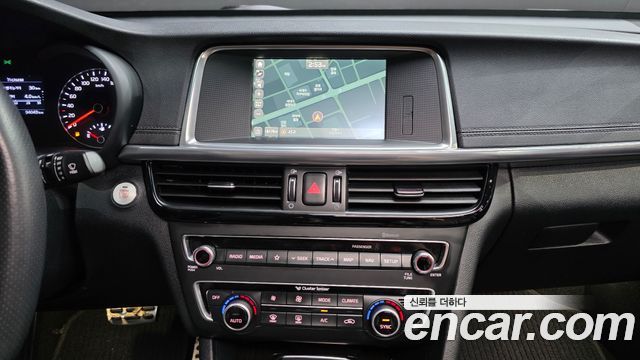 Kia K5 (II) 2.0 SX Prestige 2018 — фото 17