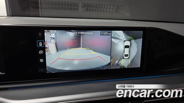 Hyundai Grandeur (GN7) 2,5 Gasoline 2WD Exclusive 2025 — фото 15