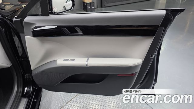 Hyundai Grandeur (GN7) 2,5 Gasoline 2WD Exclusive 2025 — фото 25