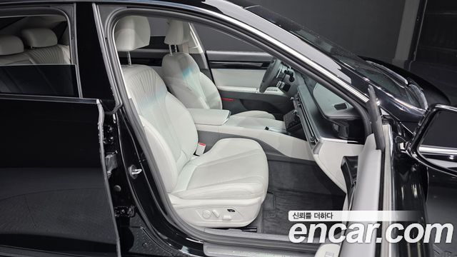 Hyundai Grandeur (GN7) 2,5 Gasoline 2WD Exclusive 2025 — фото 26