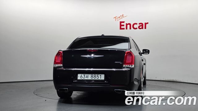 Chrysler 300C 3.6 2015 — фото 4