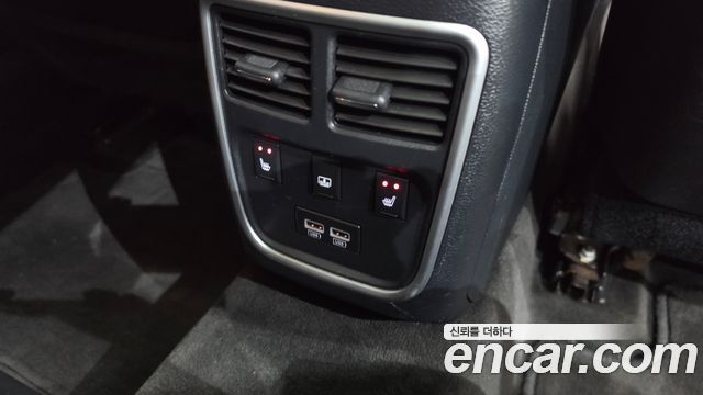 Chrysler 300C 3.6 2015 — фото 18