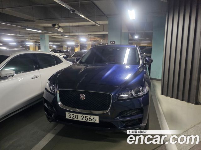 Jaguar F-PACE 20d Portfolio