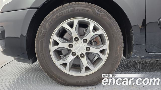 Kia Carnival R New Carnival Limousine GLX High-Deluxe 2014 — фото 5