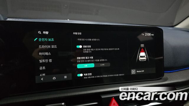Kia Sportage (V) Gasoline 1.6 Turbo 2WD Signature 2025 — фото 15