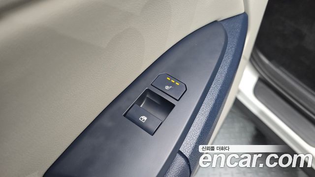 Kia Sportage (V) Gasoline 1.6 Turbo 2WD Signature 2025 — фото 27