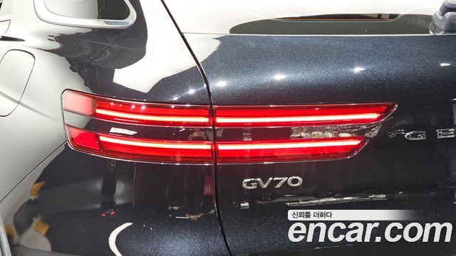 Genesis GV70 2.2 Diesel AWD 2021 — фото 23