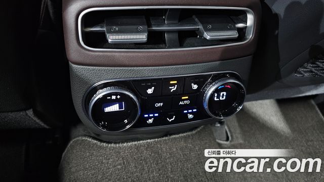 Genesis GV70 2.2 Diesel AWD 2021 — фото 35