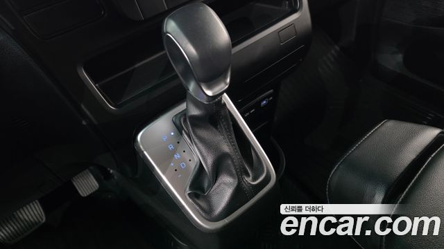 Hyundai Staria Cargo 3-Seater Modern 2023 — фото 9