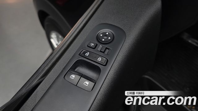 Hyundai Staria Cargo 3-Seater Modern 2023 — фото 12