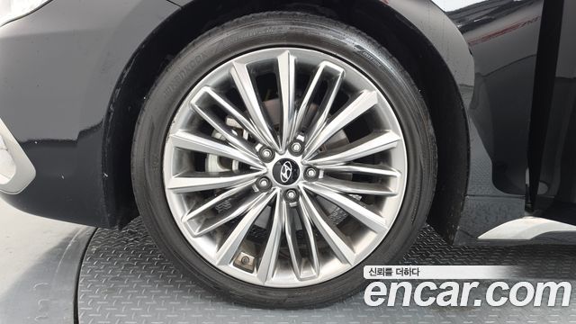 Hyundai Grandeur (IG) 3.0 Exclusive Special 2019 — фото 5