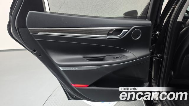 Hyundai Grandeur (IG) 3.0 Exclusive Special 2019 — фото 25