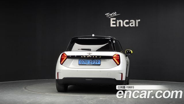 MINI Cooper Electric (IV) SE Favoured 2024 — фото 4