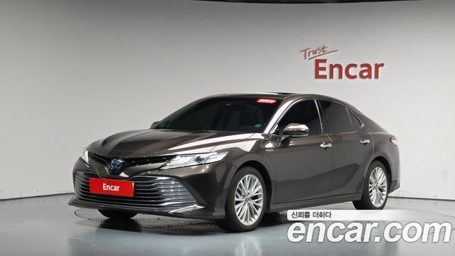 Toyota Camry (XV70) 2.5 XLE Hybrid 2018 — фото 11