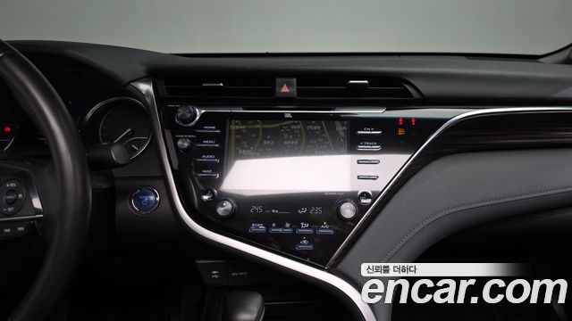 Toyota Camry (XV70) 2.5 XLE Hybrid 2018 — фото 18