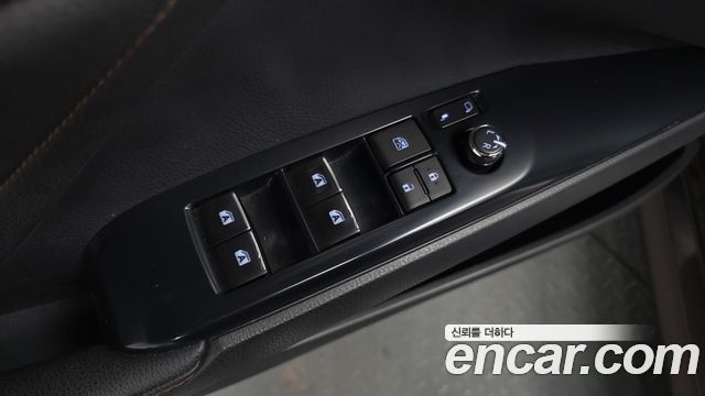 Toyota Camry (XV70) 2.5 XLE Hybrid 2018 — фото 38