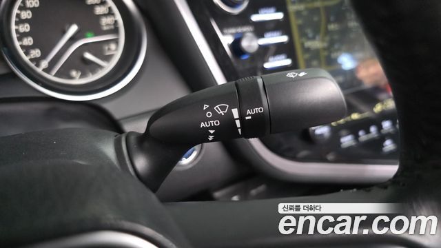 Toyota Camry (XV70) 2.5 XLE Hybrid 2018 — фото 39