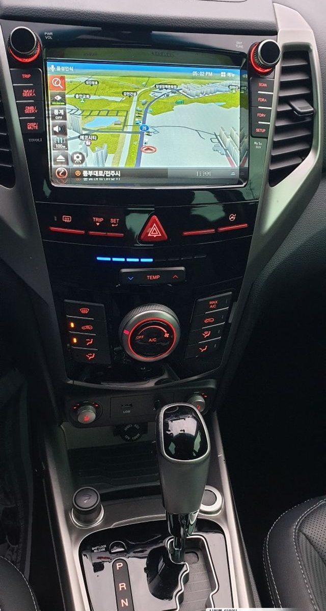 KG Mobility (SsangYong) Tivoli Diesel LX 2WD 2016 — фото 9