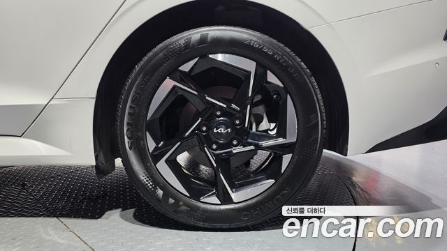 Kia K5 (III) 2.0 Noblesse 2024 — фото 5