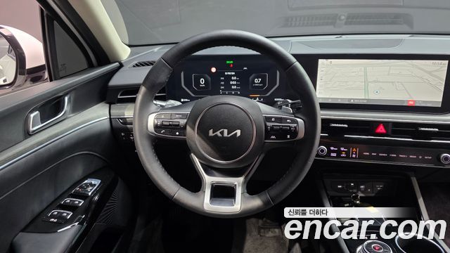 Kia K5 (III) 2.0 Noblesse 2024 — фото 17