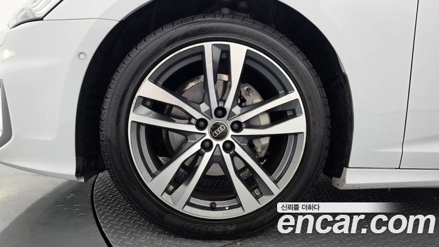 Audi A6 (C8) 40 TDI Premium 2023 — фото 5