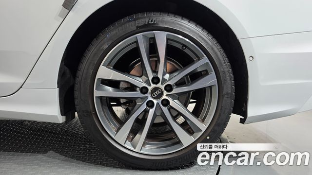 Audi A6 (C8) 40 TDI Premium 2023 — фото 21