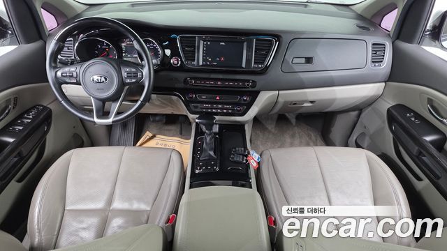 Kia Carnival 9-Seater Noblesse Special 2018 — фото 7