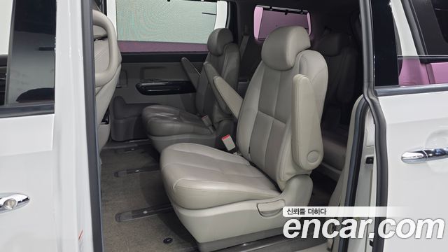 Kia Carnival 9-Seater Noblesse Special 2018 — фото 11