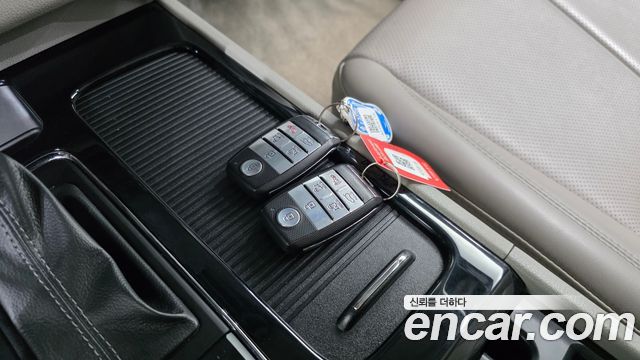 Kia Carnival 9-Seater Noblesse Special 2018 — фото 15