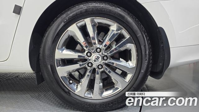 Kia Carnival 9-Seater Noblesse Special 2018 — фото 21