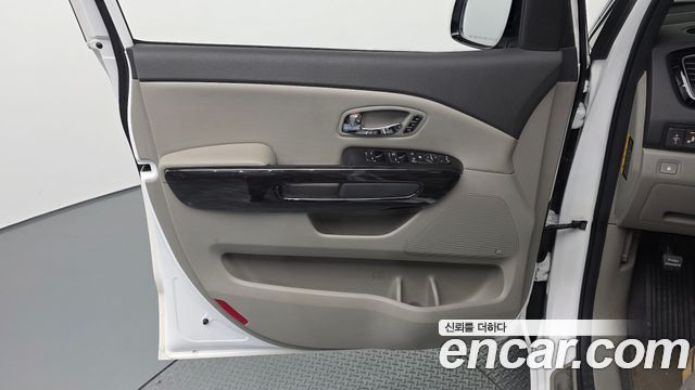 Kia Carnival 9-Seater Noblesse Special 2018 — фото 24