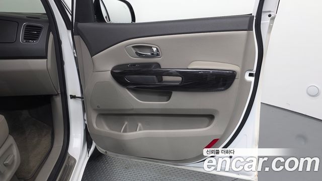 Kia Carnival 9-Seater Noblesse Special 2018 — фото 25
