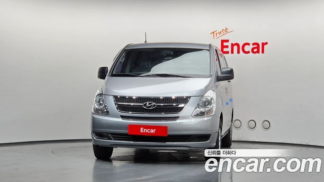 Hyundai Grand Starex 3-Seater VAN CVX Deluxe 2012 — фото 3