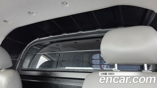 Hyundai Grand Starex 3-Seater VAN CVX Deluxe 2012 — фото 19